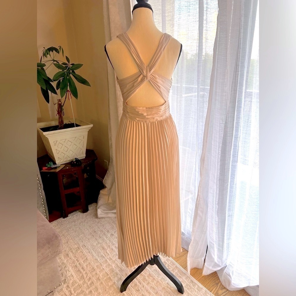 White House Black Market Tan Pleated Midi Gown💎 - Picture 6 of 11